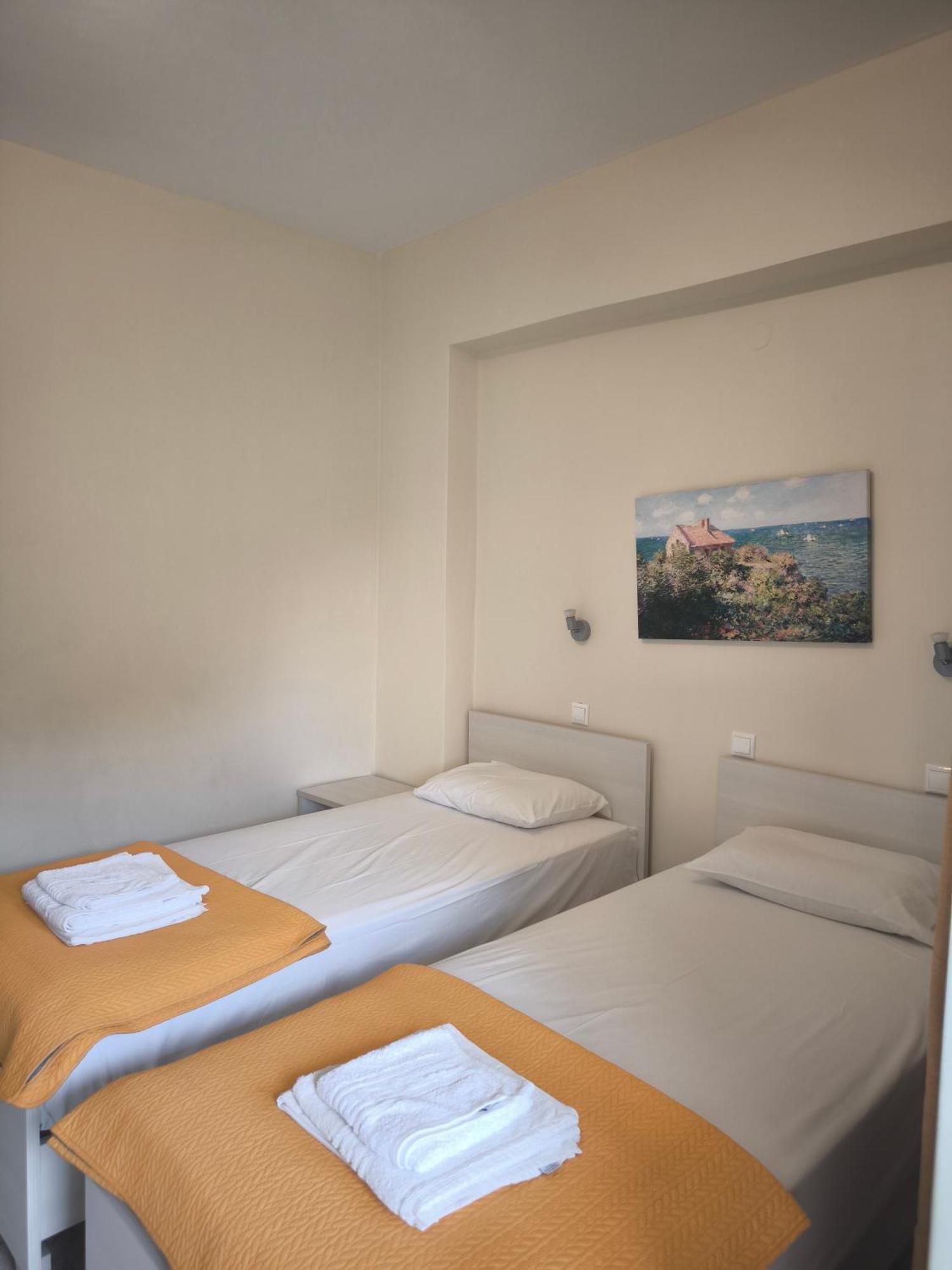Alexia Rooms Palaiochora Exterior foto