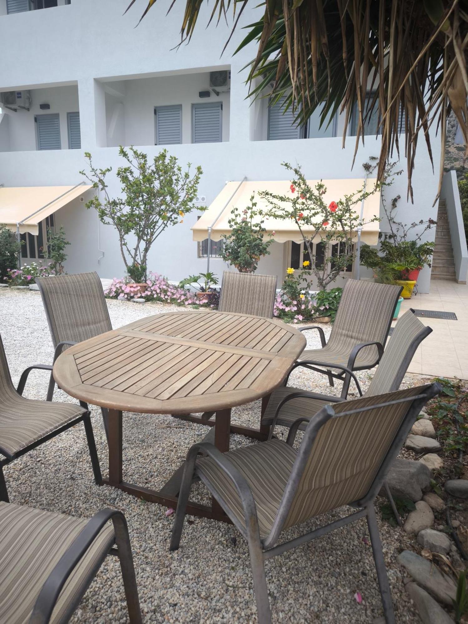 Alexia Rooms Palaiochora Exterior foto